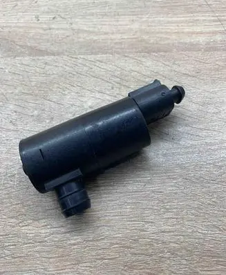 Volvo V70 Windscreen/windshield washer pump 080611A 898913 30357