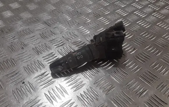 Nissan X-Trail T30 Indicator stalk 255408H701