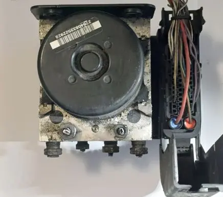 Ford Fiesta ABS Pump CV212C405CB 10096101873 10021208524