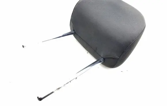 Audi A1 Front seat headrest 