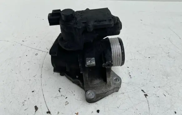 Volvo V70 EGR valve 30774812
