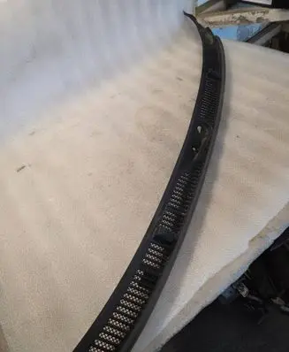 Audi A8 S8 D2 4D Wiper trim 4D1805097F