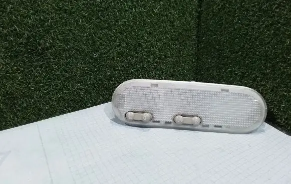 Renault Clio III Front seat light 8200073231