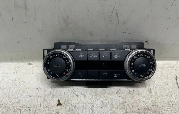 Mercedes-Benz C W204 Climate control unit 2049009104