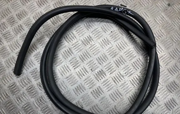 BMW 5 F10 F11 Engine compartment rubber 