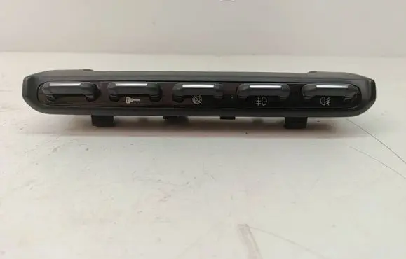 Alfa Romeo Giulietta Other switches/knobs/shifts 156095042