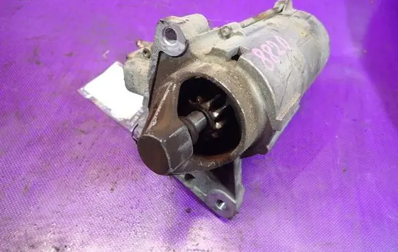 Toyota Aygo AB10 Starter motor 9645100680