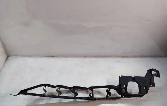 BMW X6 E71 Fender mounting bracket 7157990