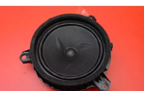 Lexus UX Subwoofer speaker 8616030F40