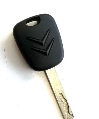 Citroen C4 I Ignition key/card 