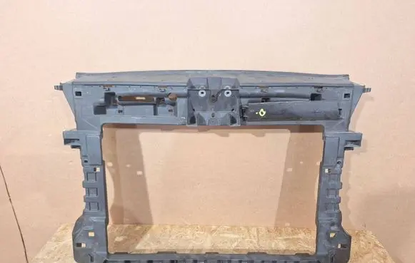Volkswagen Touran II Radiator support slam panel 1T0805594