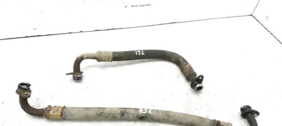 Alfa Romeo GT Oil cooling pipe 