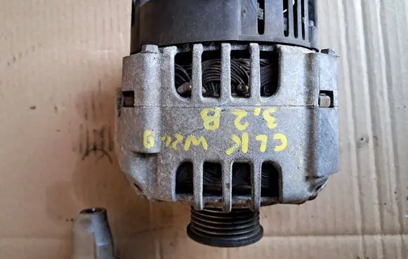 Mercedes-Benz CLK A209 C209 Generator/alternator A0111546402
