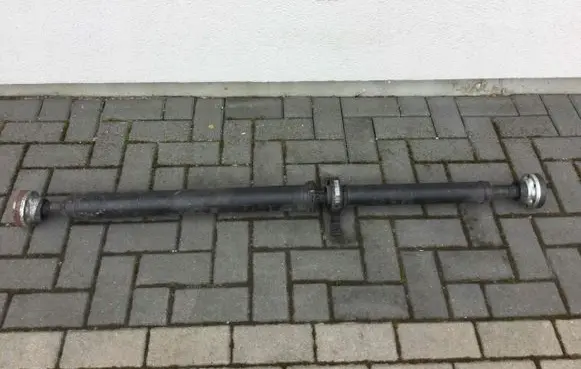 Jaguar F-Pace Middle center prop shaft T4A1868