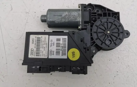 Audi A8 S8 D3 4E Rear door window regulator motor 4E0959802C