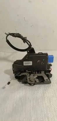 Skoda Octavia Mk2 (1Z) Front door lock 3D1837016AC CZWL3A00468 1990800105