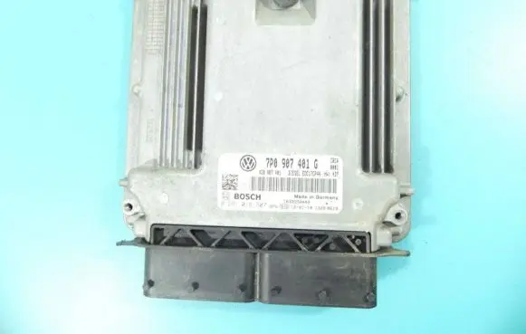 Volkswagen Touareg II Engine control unit/module ECU 0281018307 IMPRK1334952