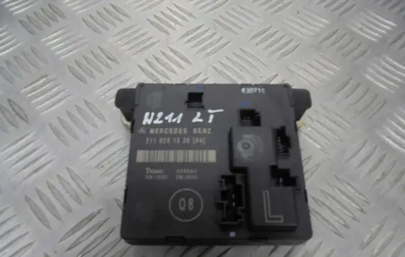 Mercedes-Benz E W211 Door control unit/module 2118201526