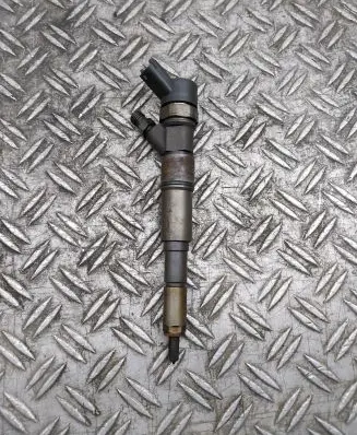 BMW 5 E39 Fuel injector