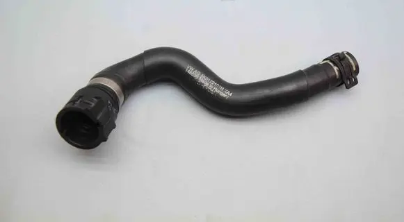Engine coolant pipe/hose