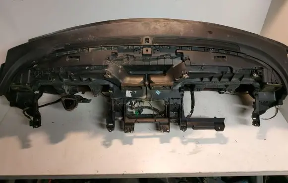 Volvo V50 Dashboard A250705060361 9491931 30773079