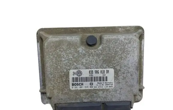 Volkswagen Golf IV Engine control unit/module 038906018BMKASACJ 038906018BM 0281001846