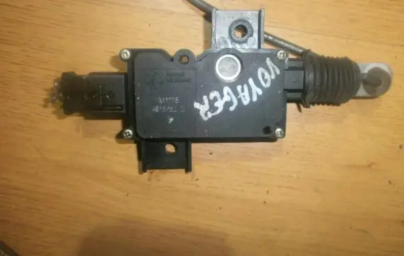 Chrysler Voyager Central locking motor 
