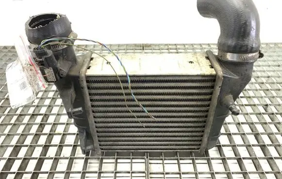 Audi A4 S4 B7 8E 8H Intercooler radiator 8E0145805AA