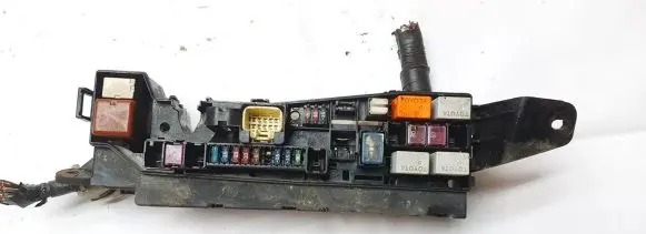 Toyota Corolla E120 E130 Fuse box set