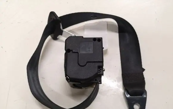 Citroen C5 Middle seatbelt (rear) 33052807