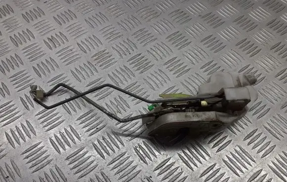 Mitsubishi Lancer Front door lock
