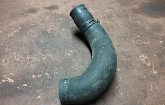 Dodge Durango II Engine coolant pipe/hose