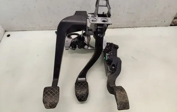 Audi A4 S4 B7 8E 8H Pedal assembly 8E1721117A 8e1721523c