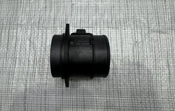 KIA Sportage Mass air flow meter 281642M400