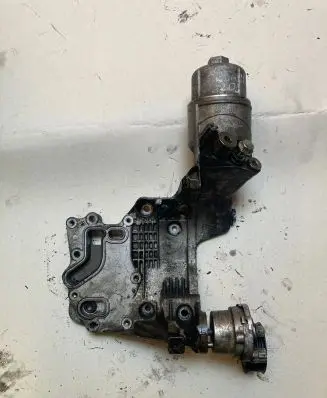Chevrolet Orlando Oil filter mounting bracket 25183556