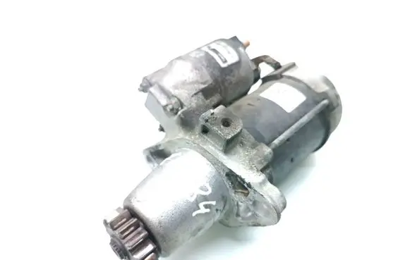 Toyota Avensis T250 Starter motor 428000-0690