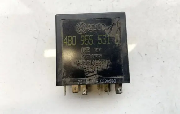 Volkswagen Golf IV Other relay 4b0955531d