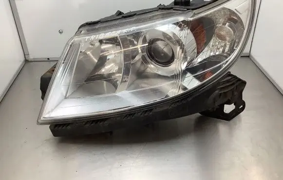 Subaru Tribeca Headlight/headlamp A046695 E1317 1071806