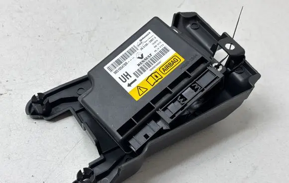 Renault Megane III Airbag control unit/module 985105478R