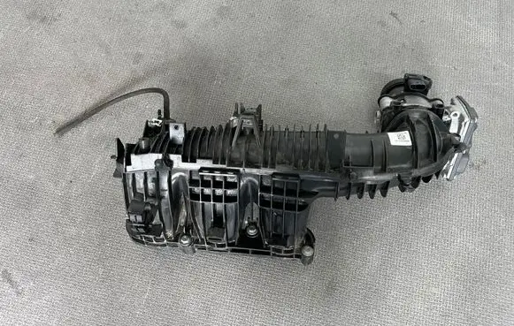 BMW 1 F20 F21 Intake manifold 7632436 18102943052
