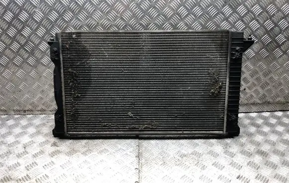 Audi A4 S4 B6 8E 8H Coolant radiator