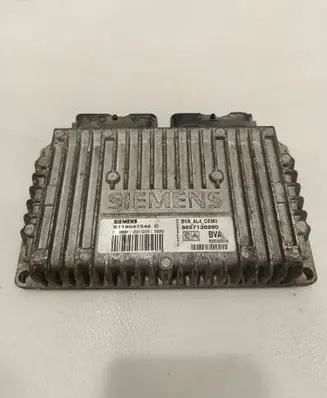 Citroen C4 I Gearbox control unit/module 8200302005 S118047546C 9657136980