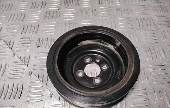 Volkswagen PASSAT B6 Crankshaft pulley 03G105243