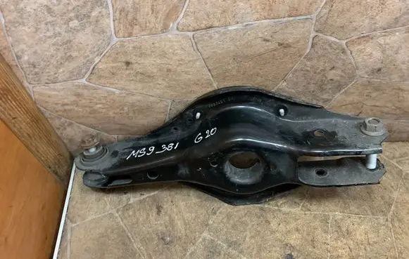 BMW 3 G20 G21 Rear upper control arm/wishbone 6886451