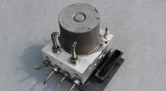 Nissan Note (E11) ABS Pump 0265950811