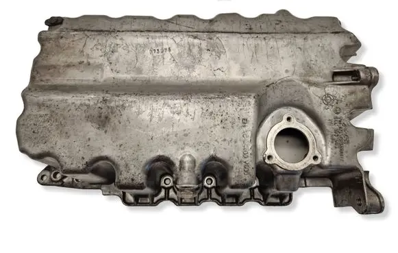 Volkswagen Golf VII Oil sump 04L103603