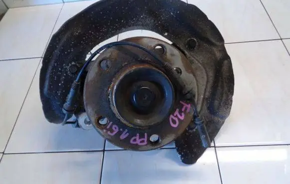 BMW 1 F20 F21 Front wheel hub spindle knuckle