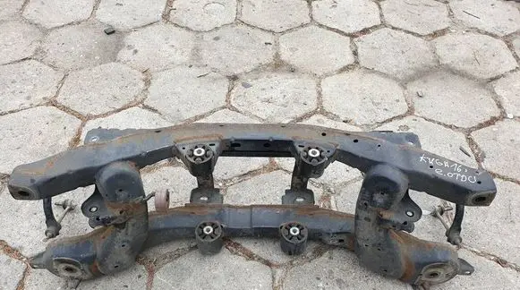 Ford Kuga II Rear axle beam 