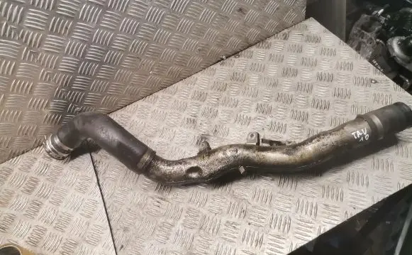 Toyota Avensis T270 Intercooler hose/pipe