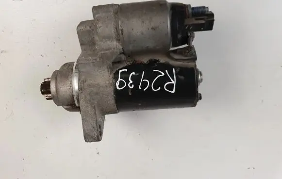 Volkswagen Jetta V Starter motor 02T911023